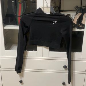Black long sleeve cropped gym shark workout top